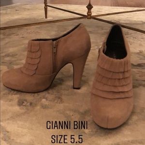 Gianni Bini Tan Booties